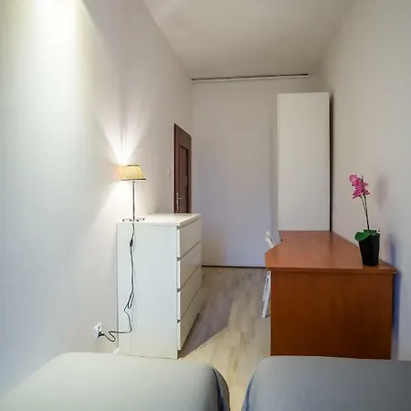 Oliwa Ii ホステル *